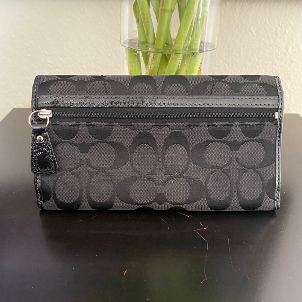 COACH Signature Black Jacquard Wallet – very spacious